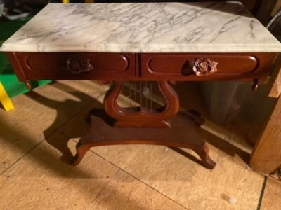ANTIGUA MESA DE ACENTO DE MÁRMOL ITALIANO ARPA LIRA ROSA CAOBA TALLADA A MANO Foto 1 de 4