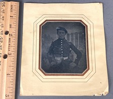 1/6 PLATE DAGUERREOTYPE UNIFORMED SOLDIER, BRITISH? MILITARY, LIGHT SCRATCHES