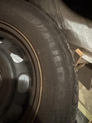 Winterreifen 215/65R16 - Bild 1 von 4