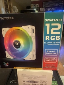 New! Thermaltake SWAFAN EX 12 RGB PC Cooling Fan White, 500-2000 RPM computer cp - Zdjęcie 1 z 6