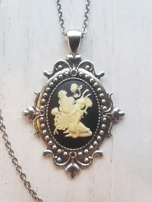 Collar camafeo estilo victoriano antiguo gótico marfil hada sobre negro Foto 1 de 4