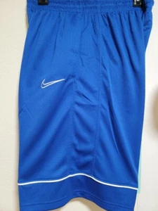 Mens Nike Dry Mesh Embroidered Shorts NEW Royal Blue Size Medium - Picture 1 of 2