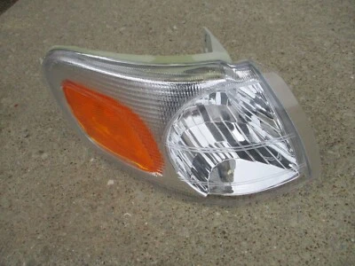 Lámpara de esquina derecha Venture 97-05 nueva Eagle Eyes Foto 1 de 4