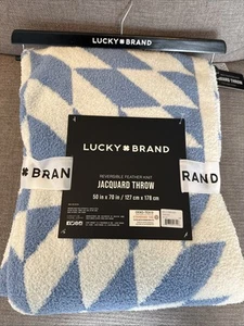 NEW Lucky Brand Feather Knit Jacquard Throw Blanket 50x70 Inches White & Blue - Picture 1 of 7
