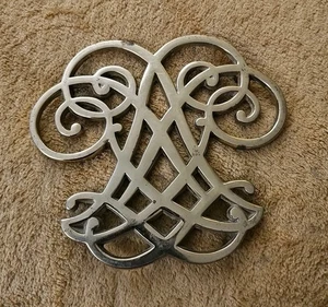 Virginia Metal Crafters Thomas Jefferson Cypher Schreibtischuntersetzer aus poliertem Messing 1951 - Bild 1 von 8