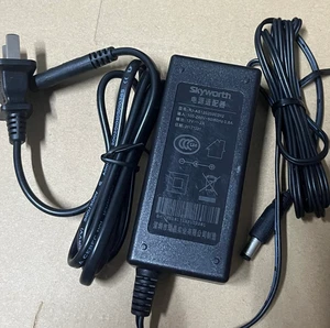 Skyworth RJ-AS120200C202 12V 2A Charger Transformer - Afbeelding 1 van 1