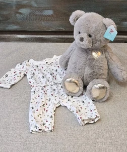 Carters 3M Jumpsuit mit Blumen + Hug Me Teddybär mit goldenen Füßen, Ohren & Herz - Bild 1 von 12