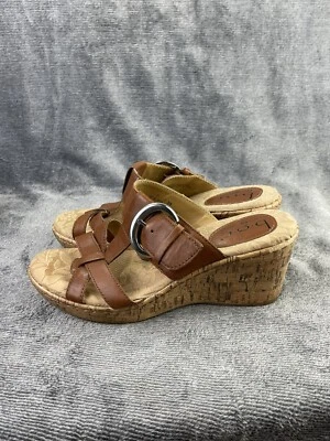 Sandalia de cuña BOC Apple para mujer 7 marrón tostado hebilla comodidad correa ajustable Foto 1 de 4