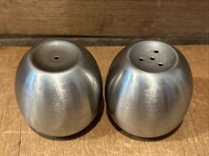 Pair of Vintage Modern Design 18/8 Stainless Steel JAPAN Salt Pepper Shakers 2" - Picture 1 of 4