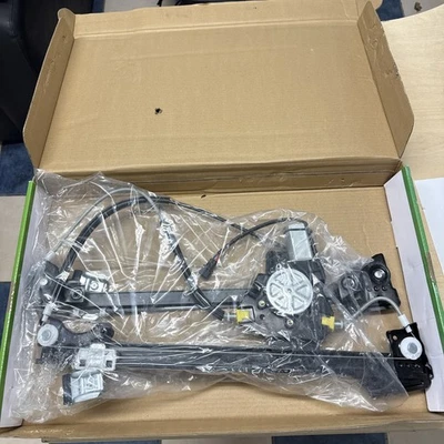 Primeline  Parts LR81813 Window Regulator freelander 2002 -2005 front left motor - Image 1 of 3