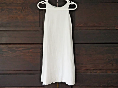 Antiguo vestido infantil de colección delicado borde vieira algodón bordado hecho a mano 0-3 meses Foto 1 de 4