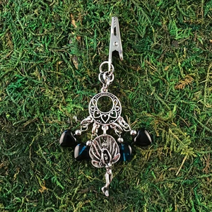 HOTI Black Blue Glass Bead Hearts Fairy Charm Angel Roach Clip It Card Grabber - Picture 1 of 4