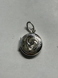 Small Silver Locket Medallion Pendant Marked Sterling - Picture 1 of 4