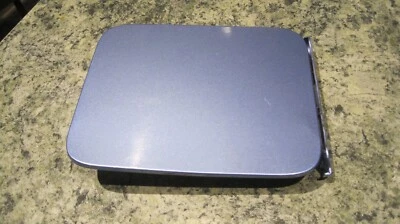 2010 Nissan Cube Fuel Filler Door Gas Lid Cover #RBC Blue Metallic OEM - Изображение 1 из 2