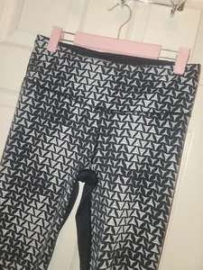 Victoria's Secret VSX Sport Knockout Tight Women's Geometric Leggings MEDIUM  - Picture 1 of 5