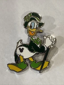 2025 WDW Disney  Hidden Mickey Pin Donald Duck Seasons Series St Patrick’s Day - Picture 1 of 2