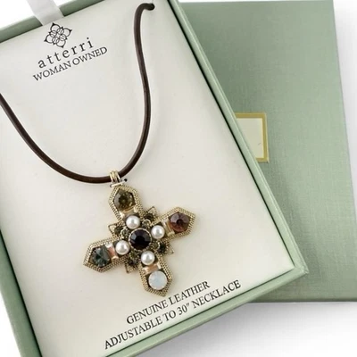 Collar Atterri Multicolor Cristal Imitación Perla Cruz Maltesa Cuero Cordón NUEVO Foto 1 de 4
