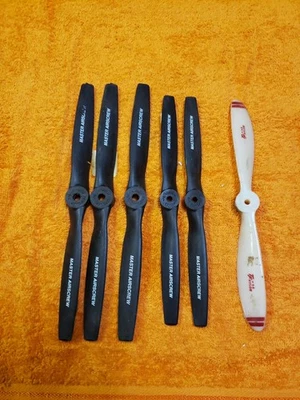 Master Airscrew Propeller - Lot Of 6 Props - 3 Nylon 9 X 6 & 2 Of 8 X 4 1 Of 8x5 - Image 1 of 4