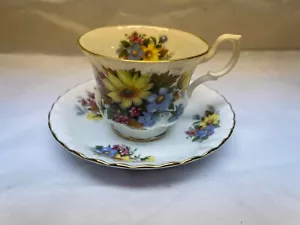 Royal Albert - Summertime Series - Teacup and Saucer Set Bone China England - Picture 1 of 4