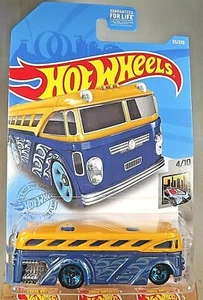 2021 Hot Wheels #55 HW Metro 4/10 SURFIN' SCHOOL BUS Yellow-Blue w/Blue 5 Spokes - Picture 1 of 5