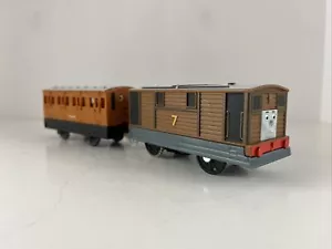Thomas & Friends Motorized Toby & Annie TrackMaster Trains Mattel 2013 - Picture 1 of 6