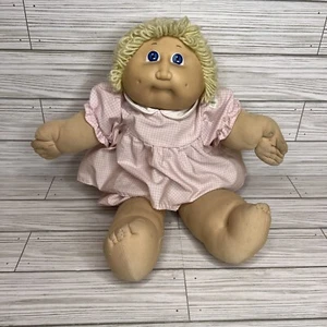 Cabbage Patch 1984 Girl Doll Blonde Long Hair Blue Eyes Dimples Green Sig Outfit - Picture 1 of 17