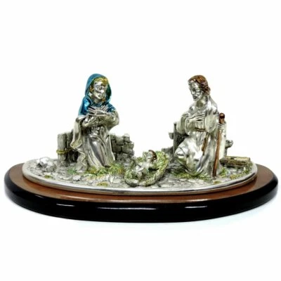 Presepe Sacra Famiglia Scultura in Resina Laminato Argento Smaltato su Base in L - Immagine 1 di 4
