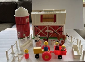 Vintage 1986 Fisher-Price Scheune Bauernhof Set 21 Teile Tür Moos #2501 - Bild 1 von 17