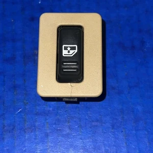99-02 rear Power Window Switch LH & RH Chevrolet GMC Cadillac Truck 15075131 Tan - Bild 1 von 3