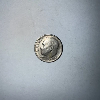 1965 Roosevelt dime w/ no mint mark in good condition - Image 1 of 4
