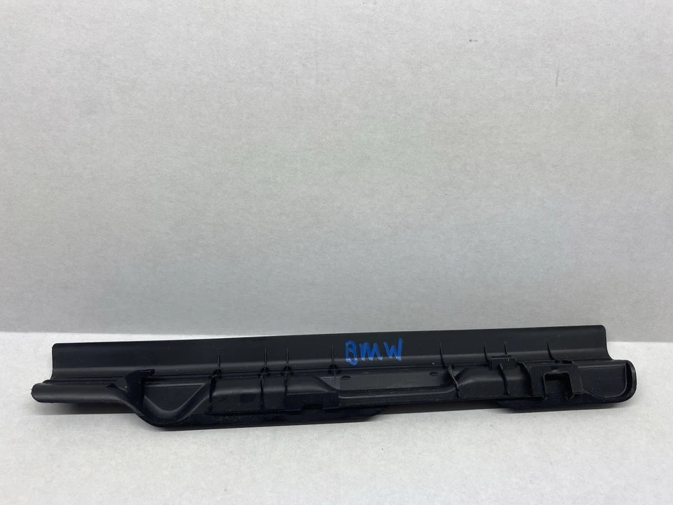 BMW 330E F30 2015 asiento delantero izquierdo lado del conductor cubierta de pista panel de moldura OEM Foto 1 de 4