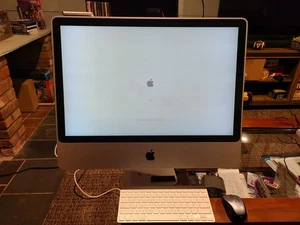 Apple iMac 24-inch Desktop All-in-One, March 2009 - Picture 1 of 18