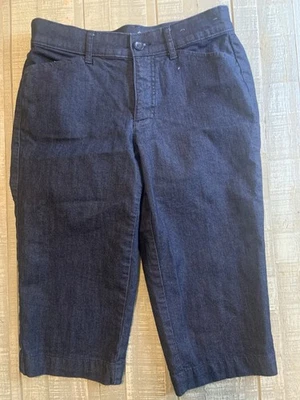 Pantalones capri de mezclilla oscura St John's Bay talla 6 Petite Capris Foto 1 de 4
