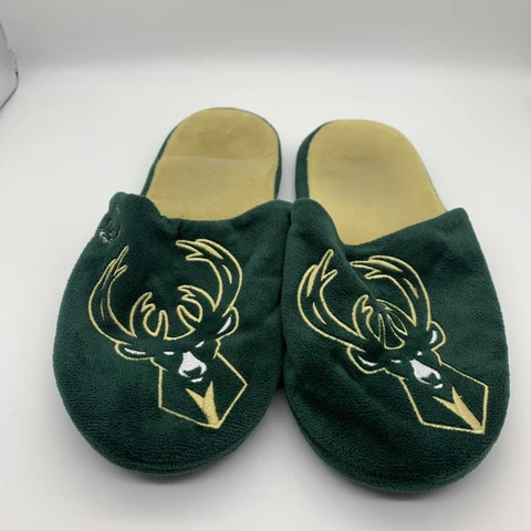 NBA Milwaukee Bucks Men's Size Large Big Logo Slippers Cover