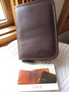COACH PALM ORGANIZER ZIP CASE NWOT 1995 VTG BROWN 4" X 5.5" CLASSICS IN LEATHER - Picture 1 of 8