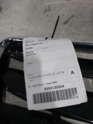 Parrilla delantera usada se adapta a: Hyundai Santa Fe 2011 parrilla superior montada emblema delantero Foto 1 de 4