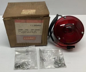 Nos Gmc Left Hand Tail Light # 2234017 - Picture 1 of 7