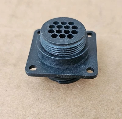 AMP 206043-1 Standard Circular Connector Receptacle 14 Pin shell size 17 - Image 1 of 4