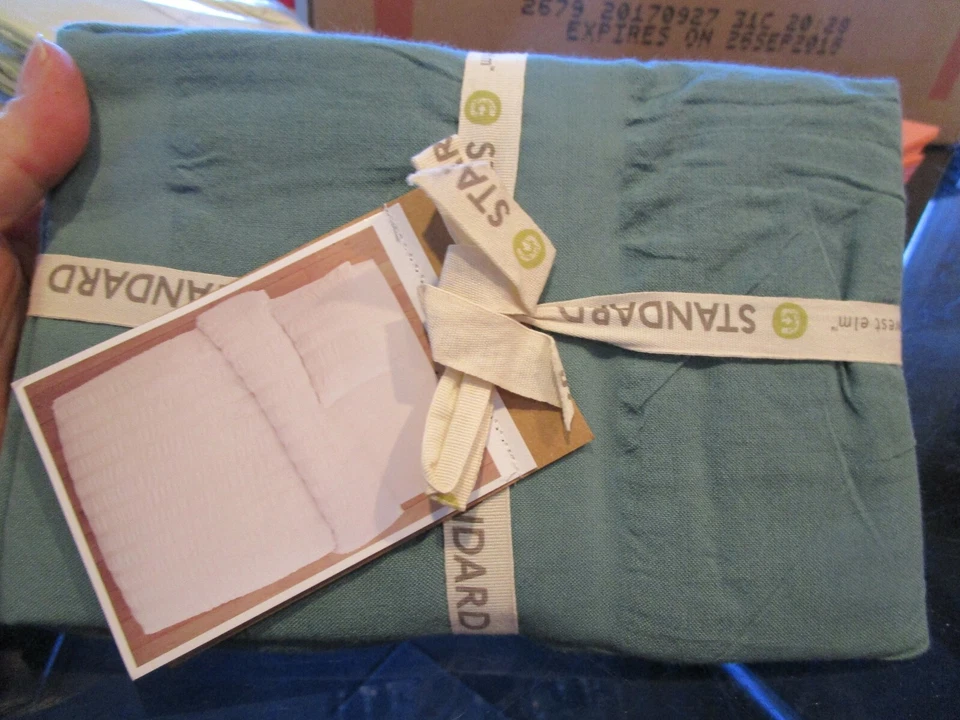  West Elm Seersucker Standard Pacific Sham Teal Nuevo Foto 1 de 1