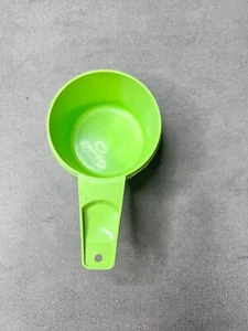 VTG Tupperware Green 3/4 Cup Measuring Replacement Kitchen #762-3 - Picture 1 of 7