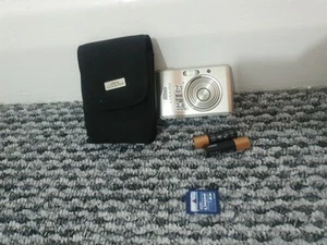 Nikon Coolpix L16 7.1MP Compact Digital Camera and 2GB Memory Card. PLEASE READ - Picture 1 of 12