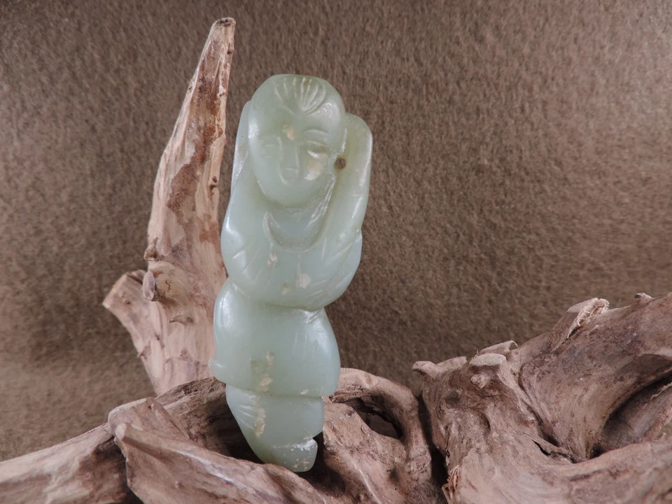 Antigua escultura china de jade hetiano tallada a mano figura colgante hombre de la suerte Foto 1 de 4