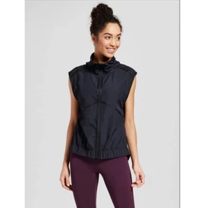 NEW Champion C9 Women's XS Activewear Outdoor Running Vest Black Lightweight - Picture 1 of 8