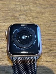 apple watch series 5 40mm Rose Gold - Picture 1 of 2