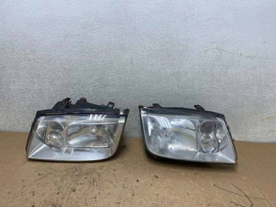 Faros izquierdo+derecho Volkswagen Jetta 2002 a 2004 OEM V0572 DW Foto 1 de 4