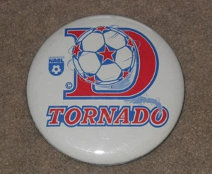 VINTAGE 1967 - 1981 DALLAS TORNADO ☆RARE☆ 3 1/2" NASL SOCCER PIN BUTTON - Picture 1 of 1