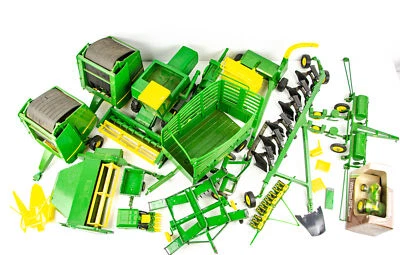 Lote de implementos de tractor John Deere Ertl 1/16 de 1960 a 1970 empacadora de heno arado combinado Foto 1 de 4