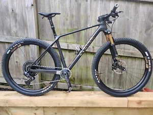 Canyon Exceed CF SLX 9 AXS; 9KG Race CX; Low Miles; Dropper Post; Perfect C; Med - Picture 1 of 14