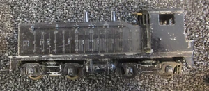 HO Scale Undecorated SW-7 Diesel Locomotive (LC2008) - Picture 1 of 2