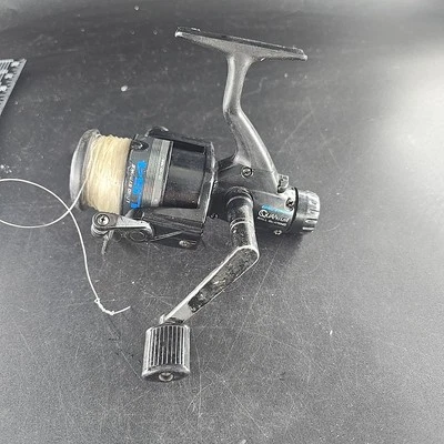 Quantum Long-Stroke LS4 Graphite Spinning Fishing Reel Made in Korea - Image 1 of 2